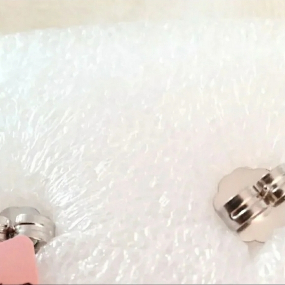 1.00 ctw Fuchsia Quartz Earrings - Picture 5 of 6